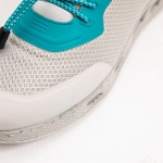 Discover Sneaker Silver Grey