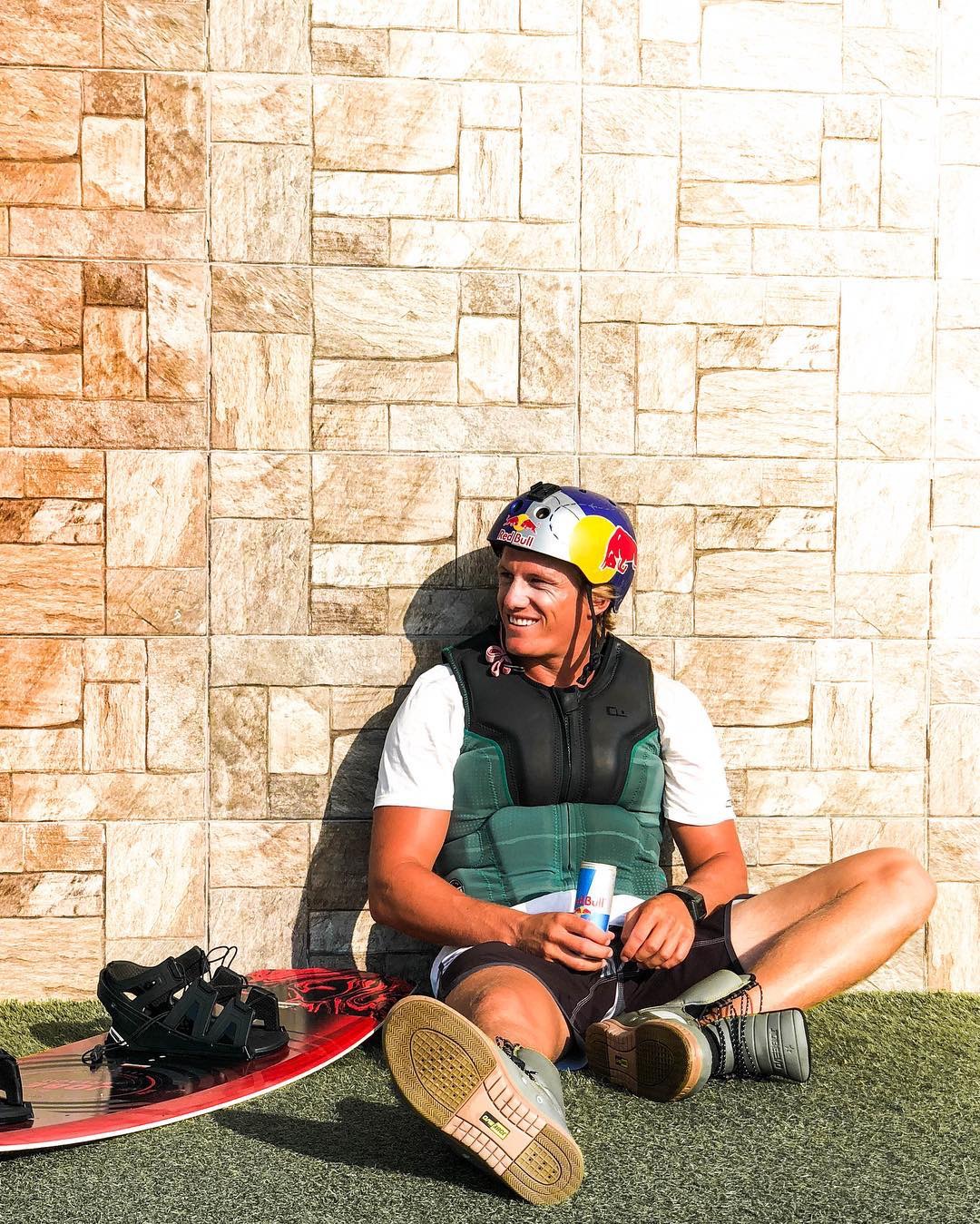 Travels of a prowakeboarder 