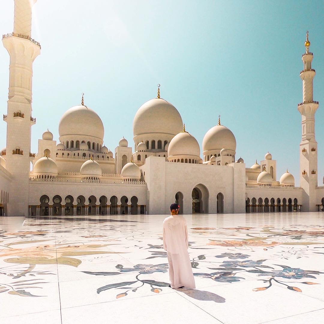 Travels of a prowakeboarder 