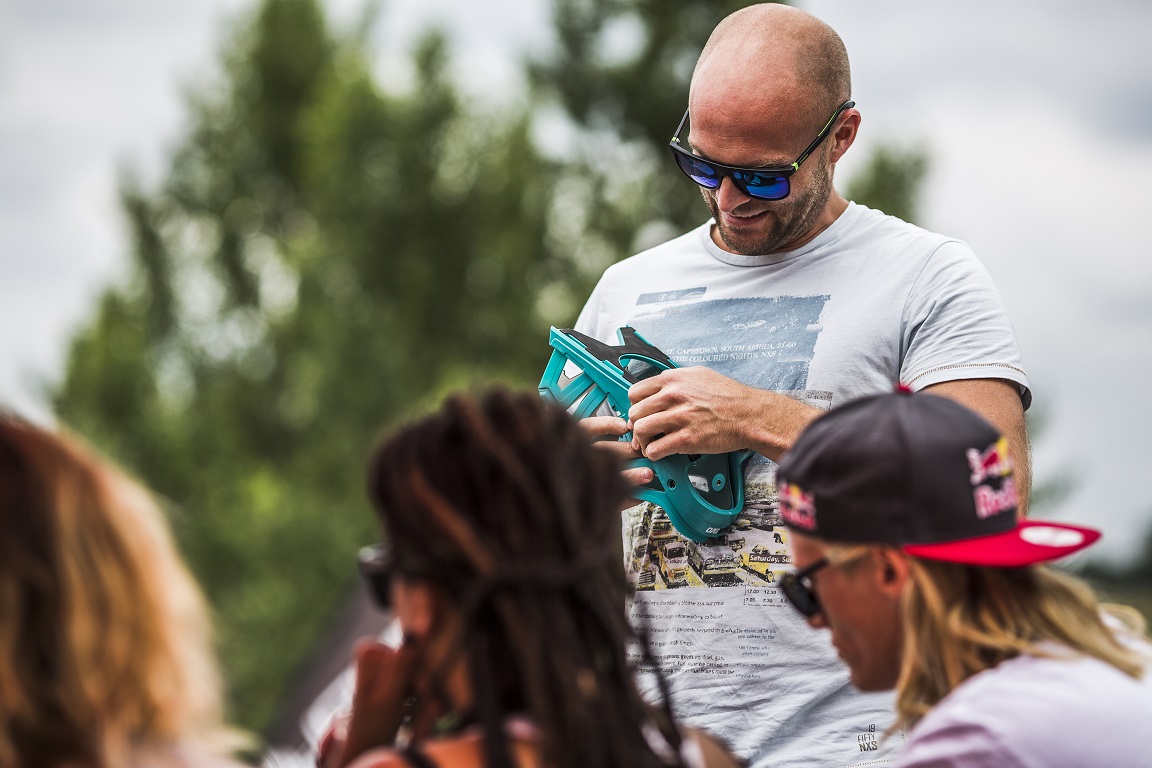 Exclusive Behind the Scene pics